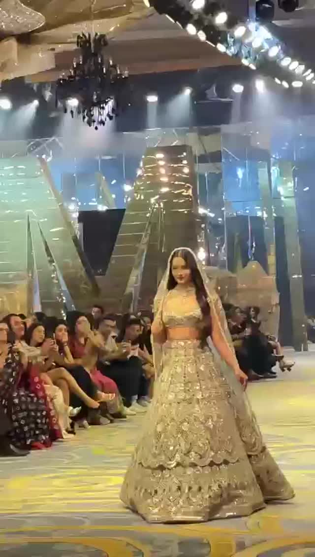 Alia Bhatt and Ranveer Singh sparkle and shine on the ramp at Manish  Malhotra's Bridal Couture Show ahead of their film Rocky Aur Rani Kii Prem  Kahaani : Bollywood News - Bollywood Hungama